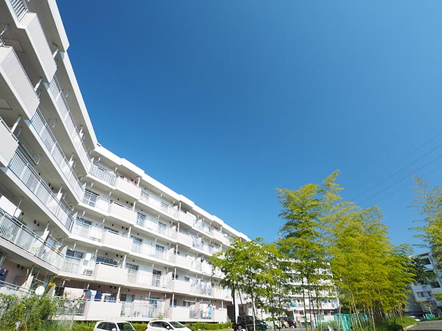 東京都八王子市にあるUR賃貸住宅 多摩ニュータウン ライブ長池 コリナス長池の周辺写真 3/13
