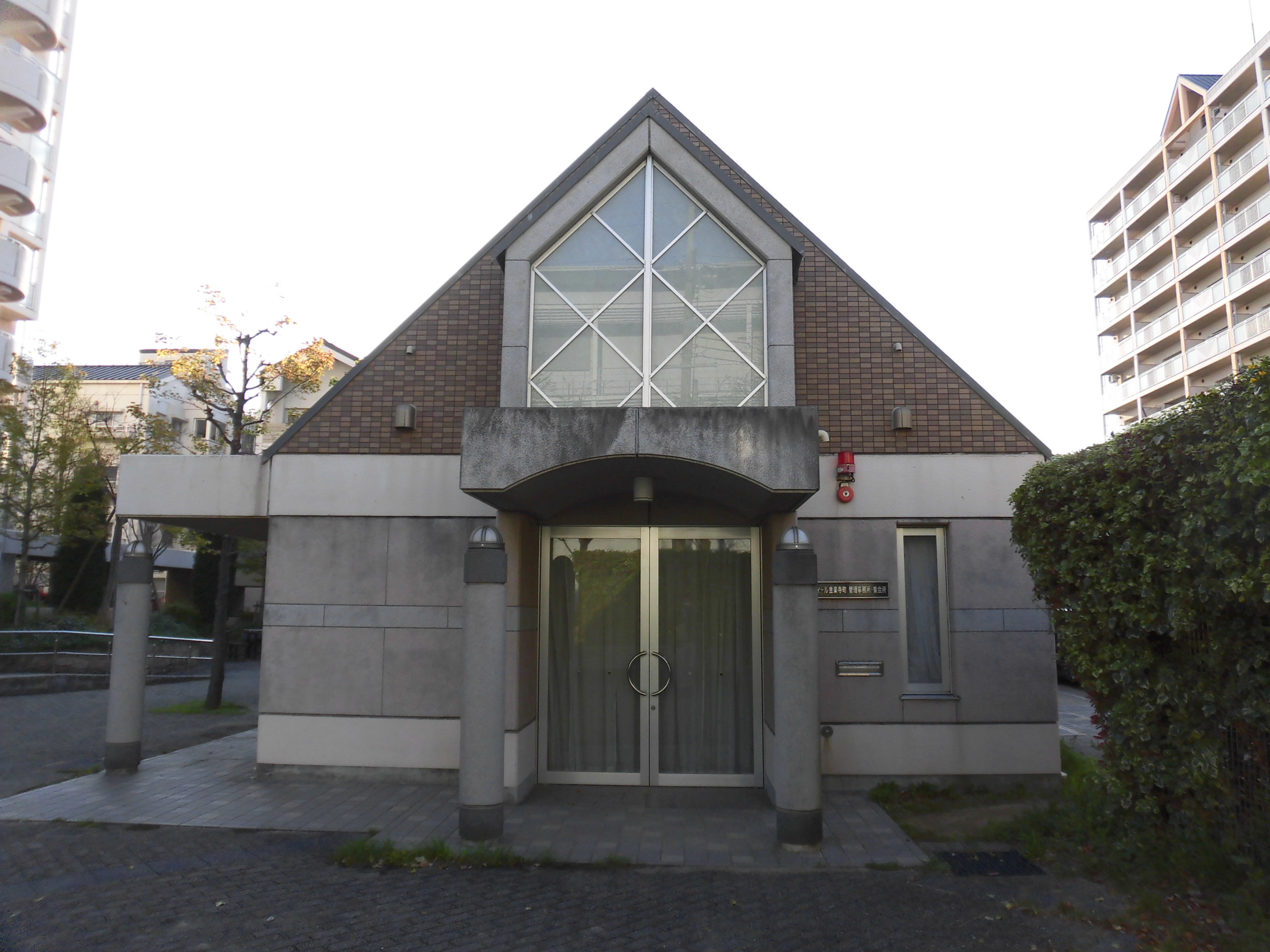 兵庫県尼崎市にあるUR賃貸住宅 ルゼフィール尼崎金楽寺町(ルゼフィール金楽寺町)の周辺写真 2/9