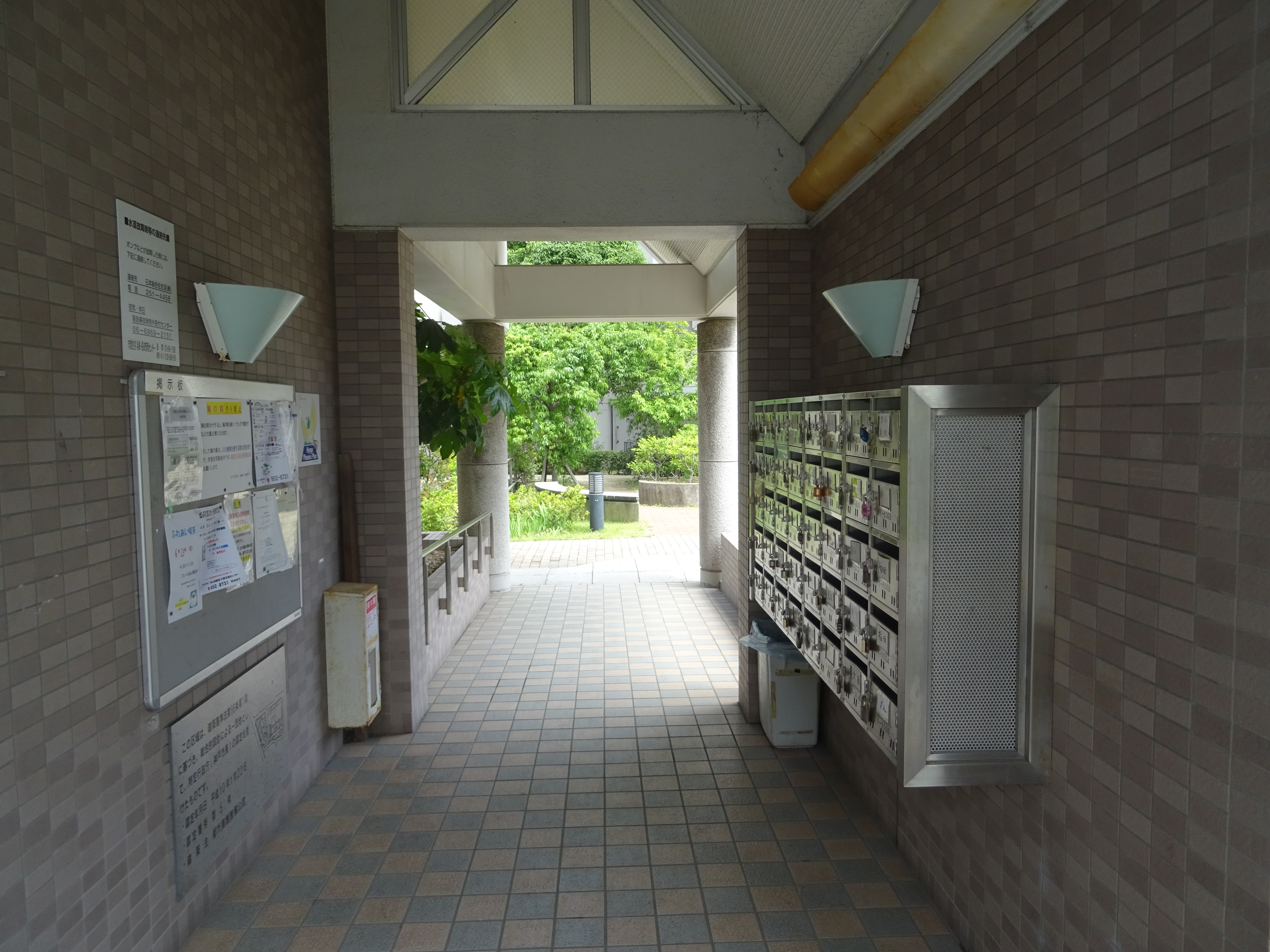 兵庫県神戸市兵庫区にあるUR賃貸住宅 フレール浜山の周辺写真 2/8