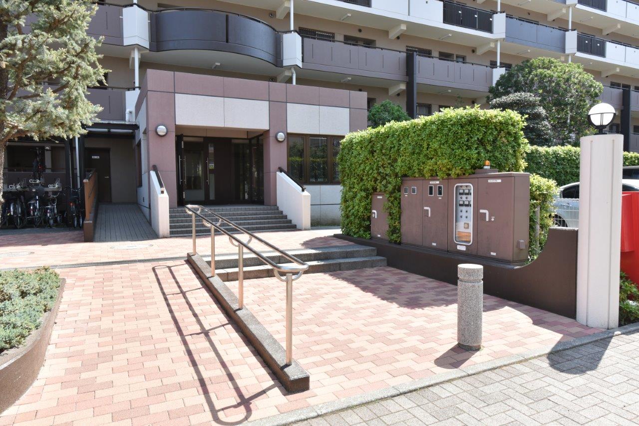 埼玉県さいたま市中央区にあるUR賃貸住宅 コンフォール与野本町西の周辺写真 3/25
