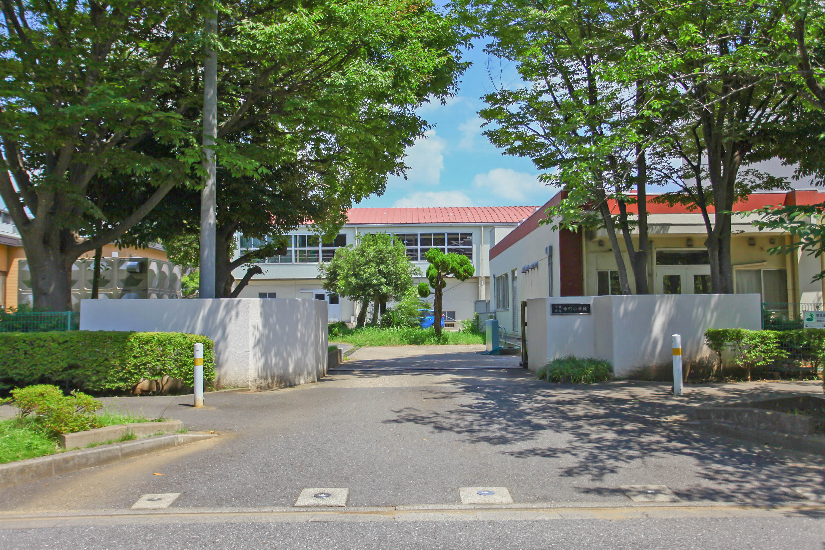 千葉県千葉市美浜区にあるUR賃貸住宅 千葉幸町の周辺写真 3/18