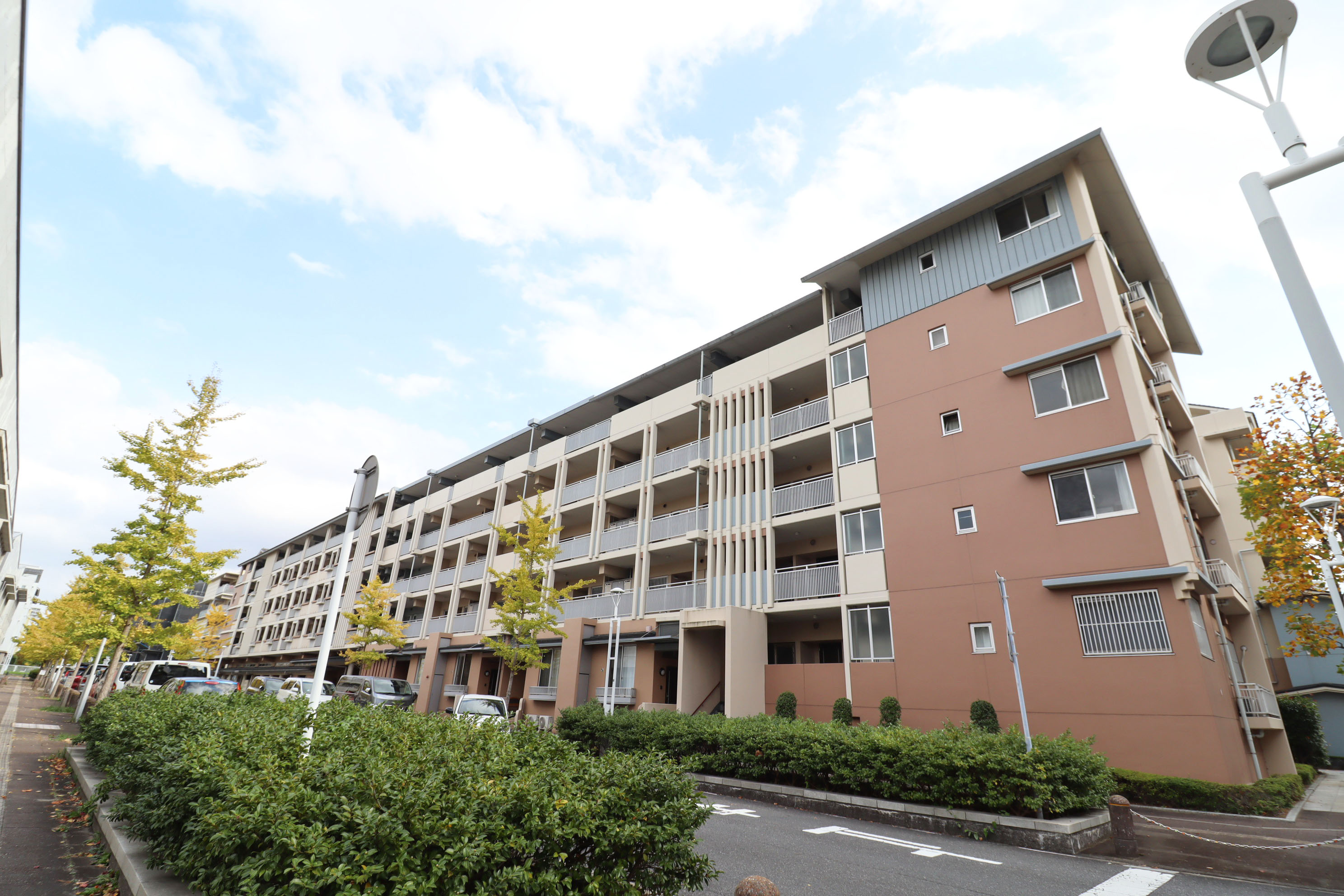 千葉県千葉市美浜区にあるUR賃貸住宅 幕張ベイタウンパティオス２０番街の周辺写真 3/12