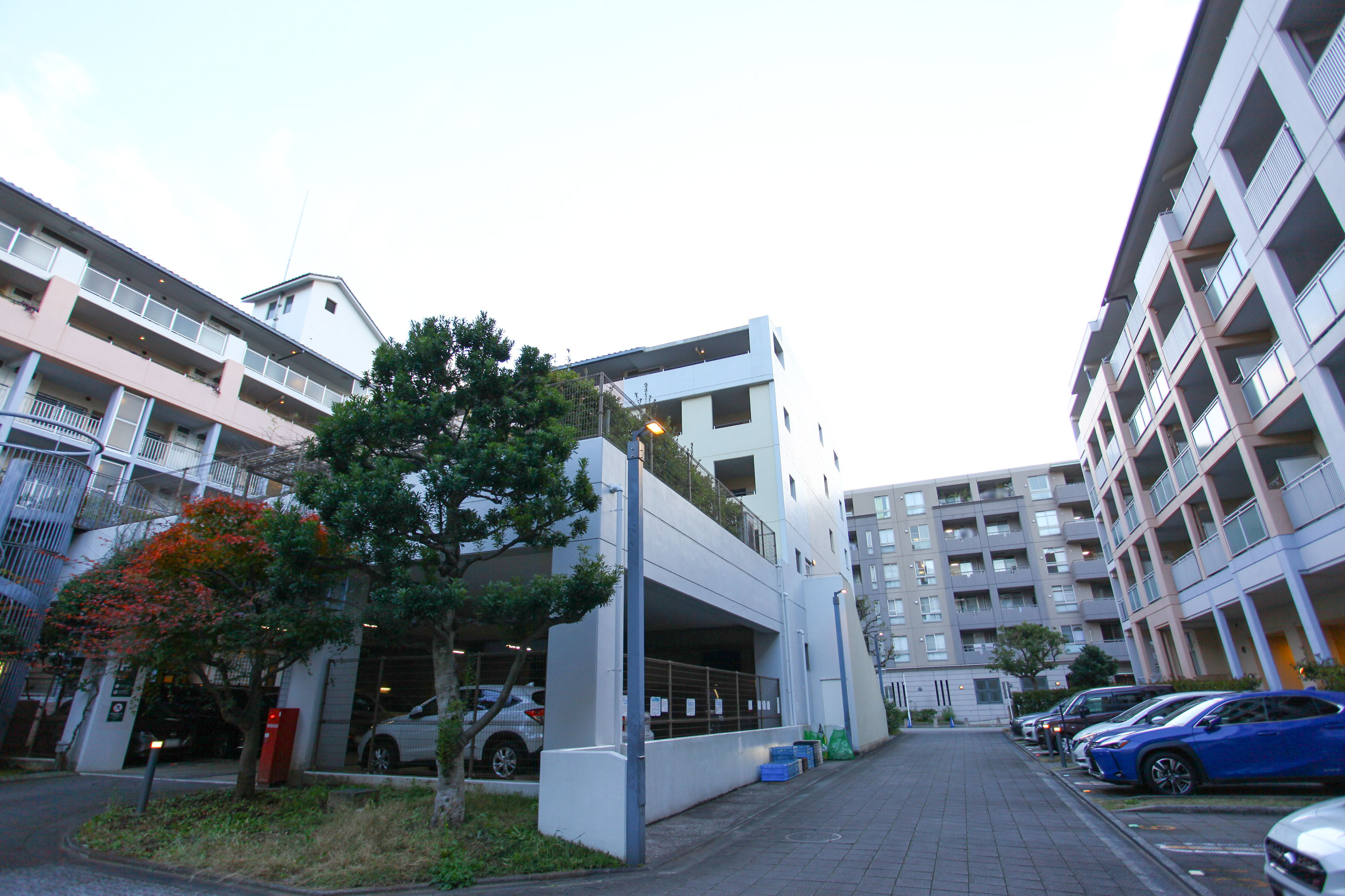 千葉県千葉市美浜区にあるUR賃貸住宅 幕張ベイタウンパティオス７番街の周辺写真 4/15