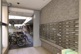 apartment 所沢市緑町1-16-9

住棟配置図
