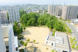 apartment 豊中市東豊中町6丁目5、9、11、12番

住棟配置図